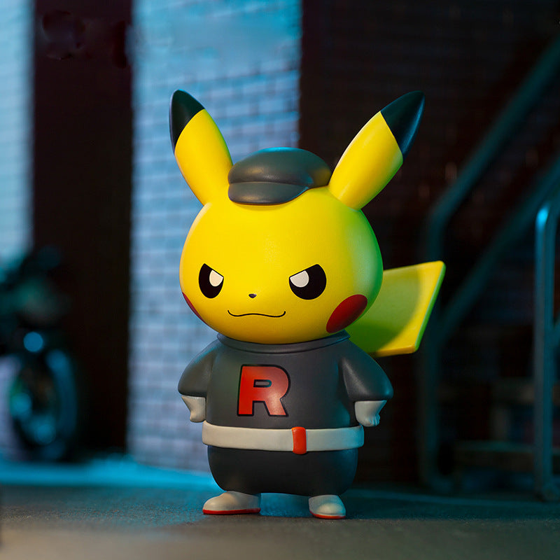 Pokémon Villain Figure