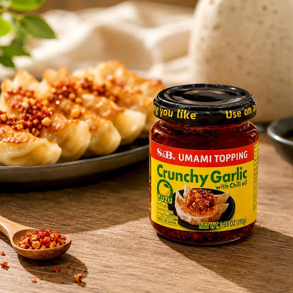 S&B Crunchy Garlic with Chili Oil Yuzu (110G) [Best Before Date: 2027.12.04]